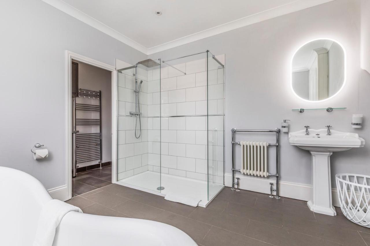 Deluxe Studios With Spa Included Portsmouth Exteriér fotografie